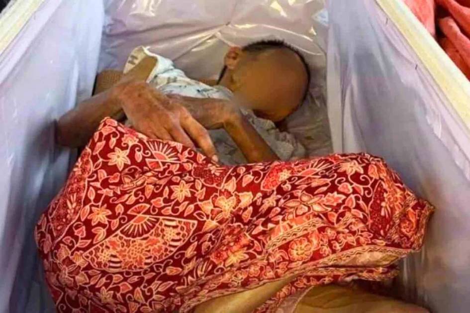 Таиландда куйдириш учун олиб келинган жасад тирилди (видео)