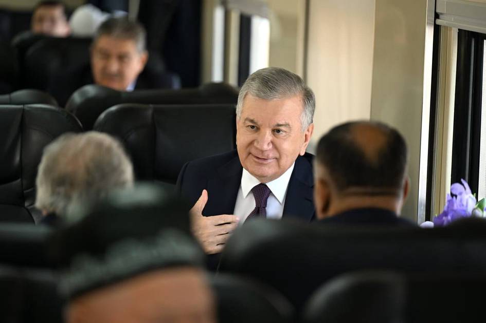 Шавкат Мирзиёев ознакомился со строительством новой железнодорожной линии «Самарканд – Ургут»