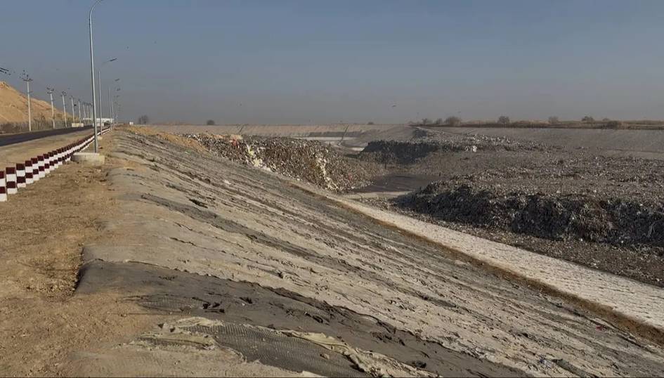 Оҳангарон чиқинди полигонидаги тутун ва бадбўй ҳид Тошкентгача келаётгани рад этилди