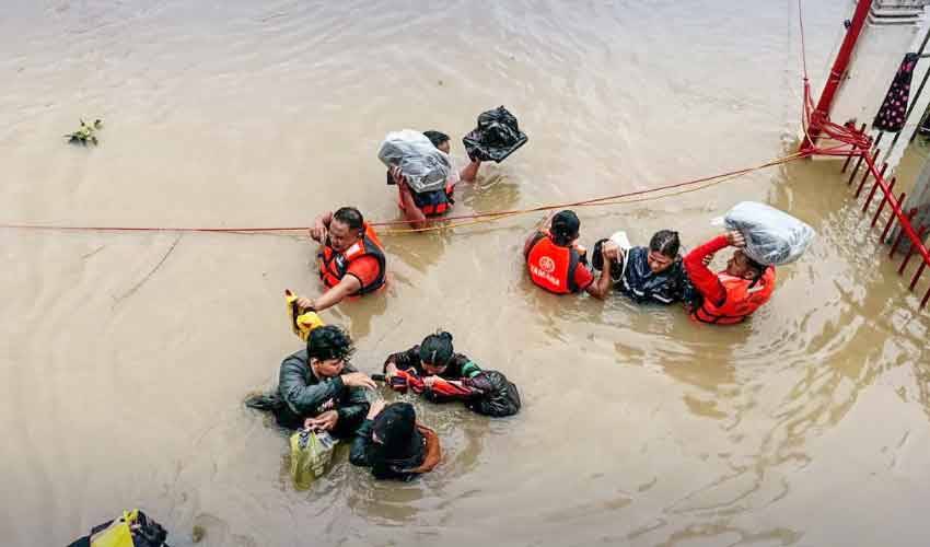 Осиё мамлакатларида сув тошқини оқибатида ҳалок бўлганлар сони 321 нафарга етди