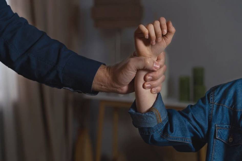 В Узбекистане с начала года к ответственности за домашнее насилие привлечено более 10 тысяч человек