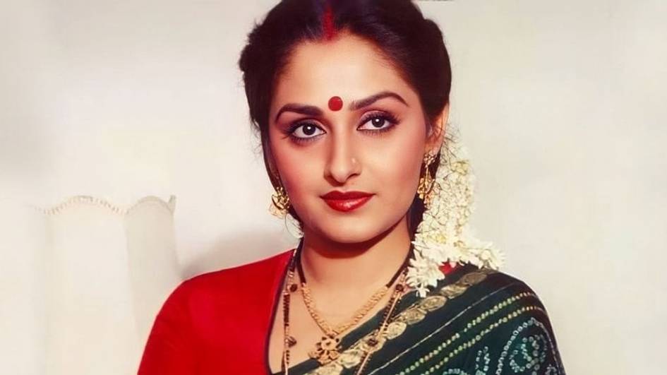 “Men hech narsasiz qoldim”. “Mehribonginam” filmi yulduzi Jaya Pradaning kino, muhabbat va siyosatdagi og‘ir yo‘li