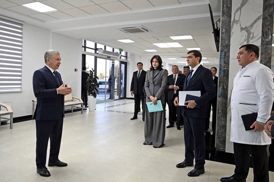 Prezident Jizzax koʻp tarmoqli tibbiyot markazi yangi binosini borib ko‘rdi