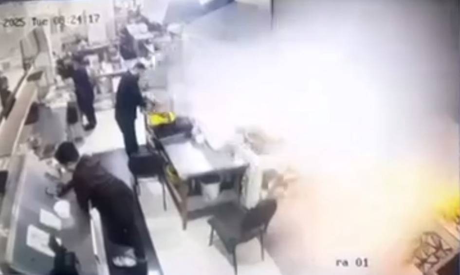 В одном из кафе Гулистана произошёл взрыв газа (видео)