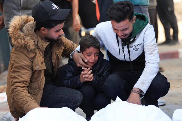 Исроил Ғазони бомбардимон қилди: 7 киши ҳалок бўлди (видео)