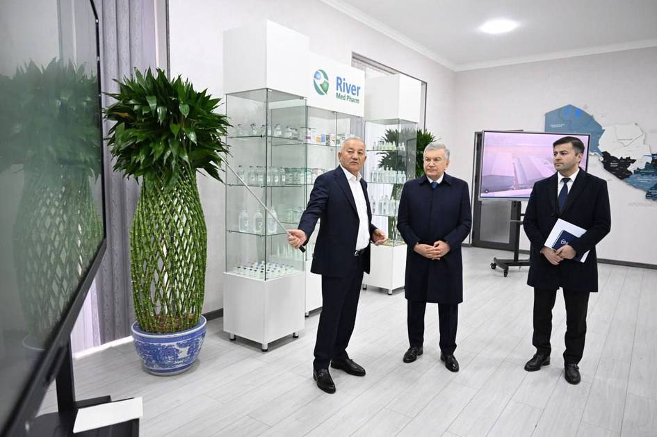 “Katta rejalar bilan kelganmiz” — prezident Sirdaryo viloyatiga tashrif buyurdi