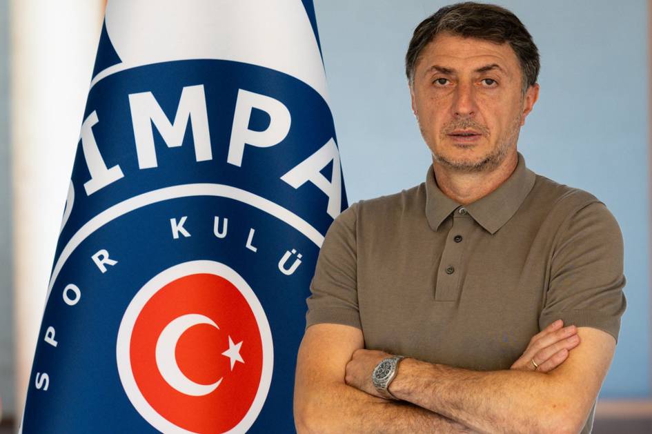 Расман. “Пахтакор” собиқ устози Туркия клубидан истеъфога чиқарилди