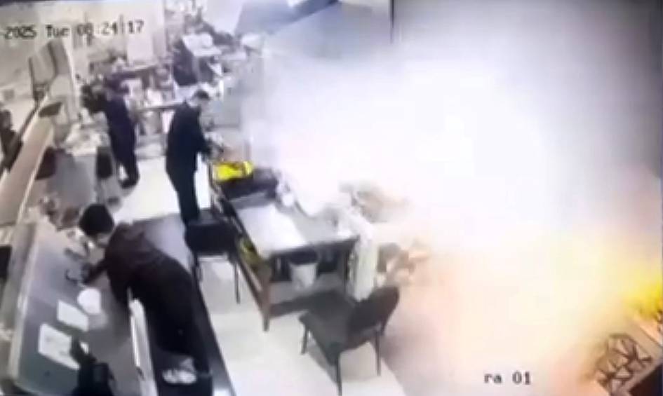 По делу о взрыве в общепите в Гулистане задержаны три человека