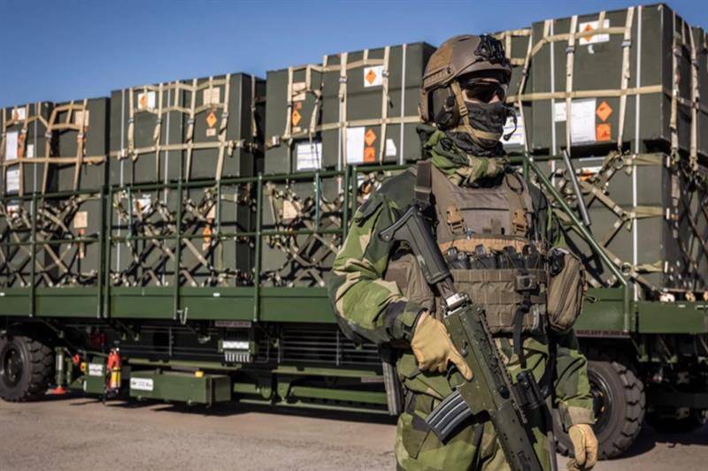 Швеция беш давлатга ёрдамни тўхтатиб, маблағни Украинага йўналтиради