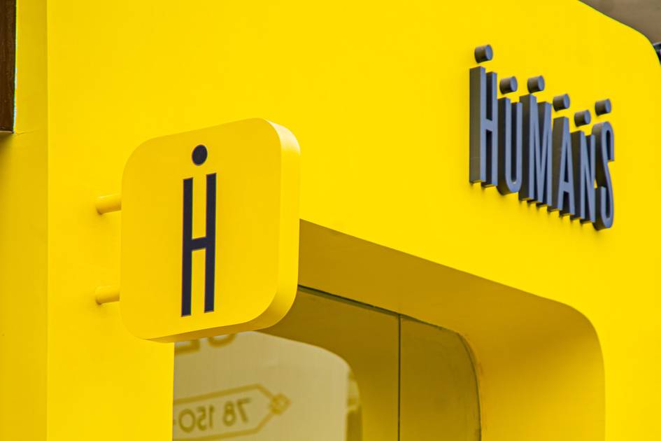 С банковских карт, привязанных к приложению Humans, массово списали деньги