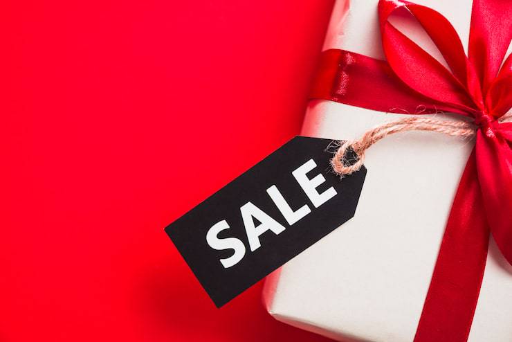 Комитет по конкуренции предупредил о ложных новогодних акциях и скидках