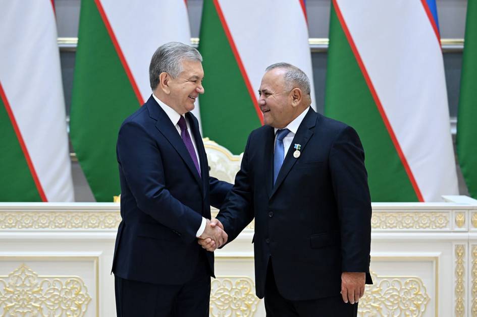 Prezident bir guruh qishloq xoʻjaligi xodimlariga davlat mukofotlarini topshirdi