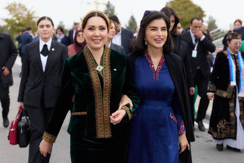 Саида Мирзиёева Ғамхўрликка муҳтож болаларга ёрдам кўрсатиш хайрия жамғармаси вице-президенти билан учрашди