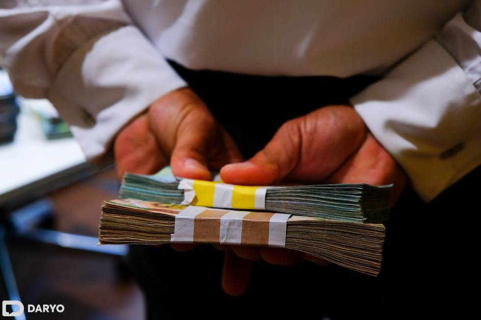 Toʻrtkoʻlda quruvchi xorijlik ishchilariga ochilgan maʼmuriy ishni yopish uchun pul taklif qildi