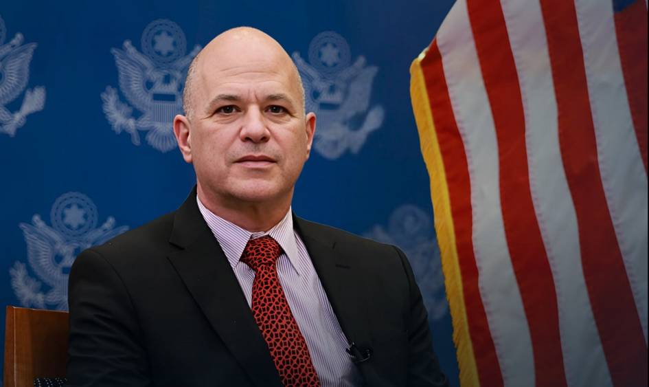 AQSH elchisi otishmada halok bo‘lgan o‘zbekistonlik talabaning yaqinlariga hamdardlik bildirdi