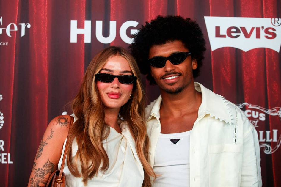 Karim Adeyemi xotini sabab “Borussiya Dortmund”ni tark etmoqchi