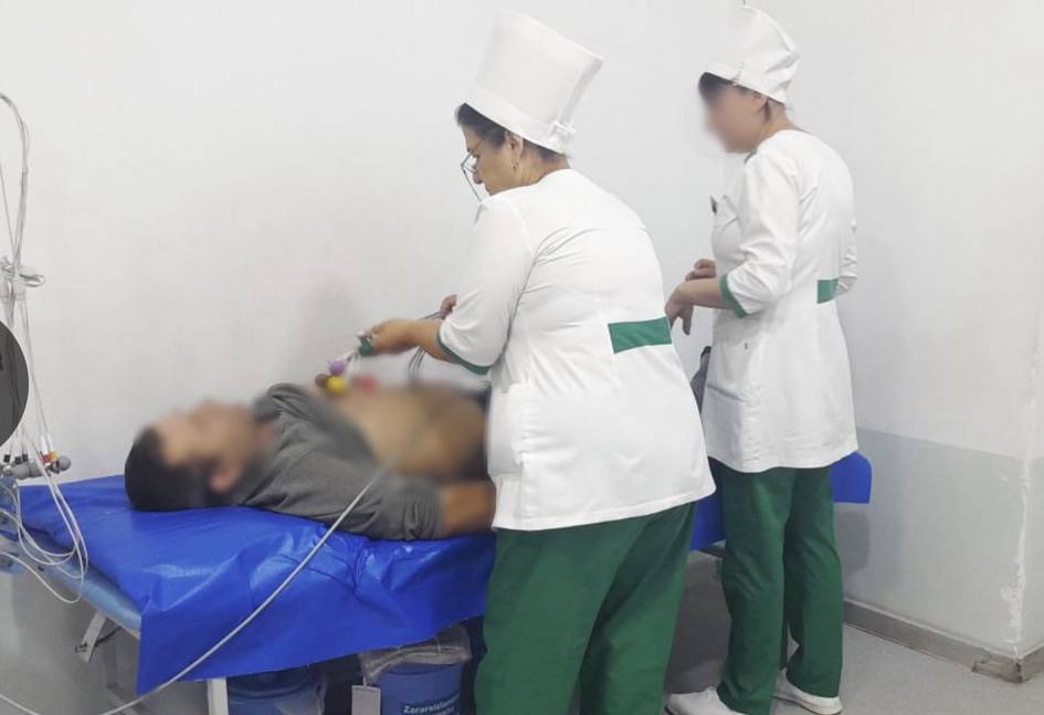 Жиззахда оғир аҳволга тушиб қолган маҳкум бир неча тиббиёт муассасаларида қабул қилинмагани аниқланди