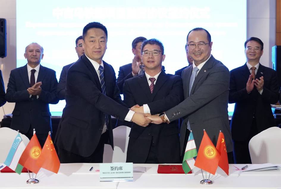 Хитой—Қирғизистон—Ўзбекистон темир йўлини молиялаштириш бўйича битим имзоланди