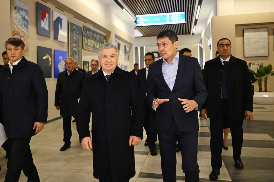 Президент ташриф буюрган Юнусободдаги савдо маркази раҳбари “Дўстлик” ордени билан мукофотланди