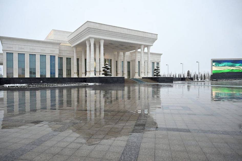 Шавкат Мирзиеёв отбыл в Японию