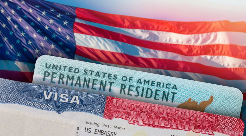 США приостановили программу лотереи Green Card