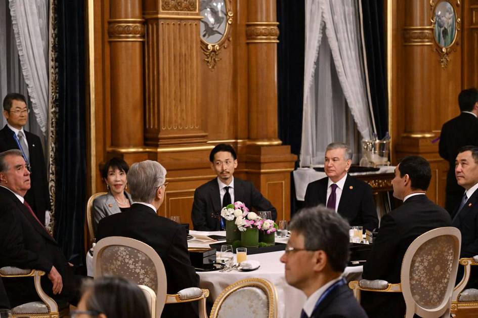 Шавкат Мирзиёев принял участие в официальном приеме от имени премьер-министра Японии