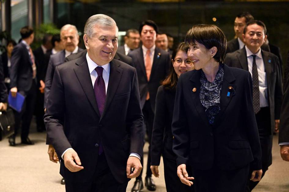 Tokiodagi “Kantey” qarorgohida Shavkat Mirziyoyev tashrifi sharafiga Yaponiya bosh vaziri nomidan qabul marosimi tashkil etildi