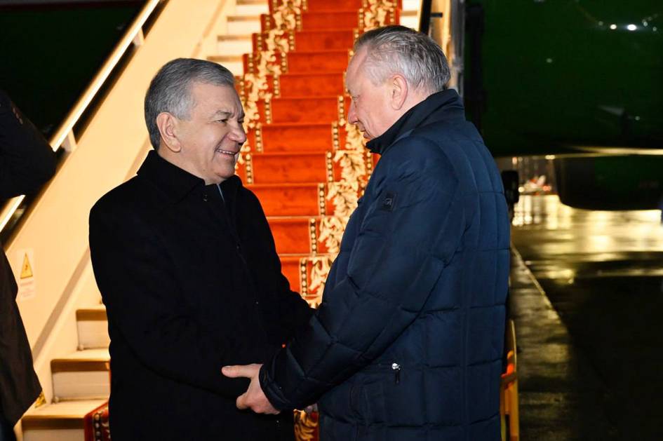 Shavkat Mirziyoyev Sankt Peterburg shahriga yetib bordi