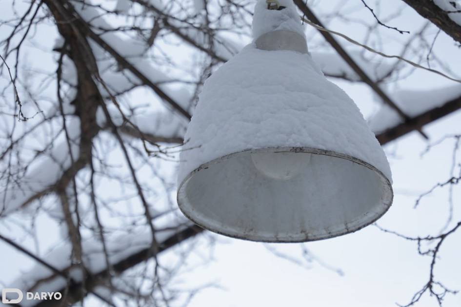 Jizzax va Surxondaryoda tarmoqlardagi nosozlik sabab uch mingdan ortiq xonadon elektr taʼminotidan uzildi