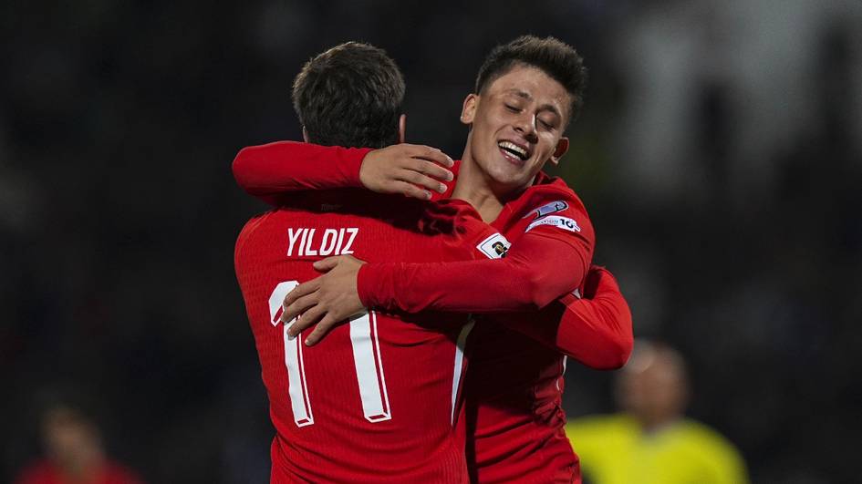 “Манчестер Юнайтед” туркиялик футболчи учун 100 млн евро таклиф қилмоқчи