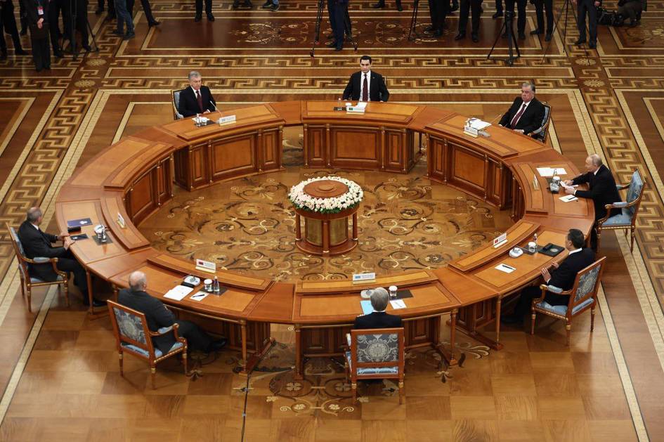 Шавкат Мирзиёев принял участие в неформальной встрече глав государств СНГ