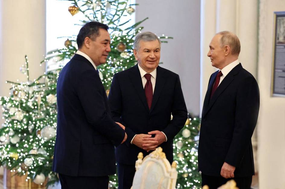 Шавкат Мирзиёев ҳамда МДҲга аъзо давлатлар раҳбарлари “Эрмитаж” музейи билан танишди