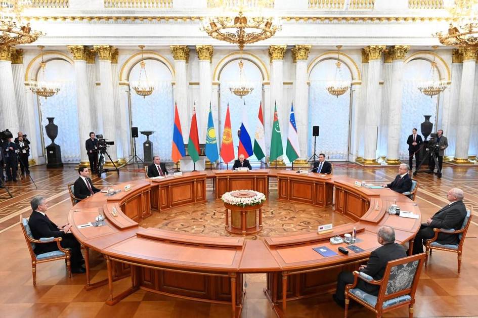 Uzbekistan’s Mirziyoyev joins CIS leaders for informal talks and cultural program in Saint Petersburg