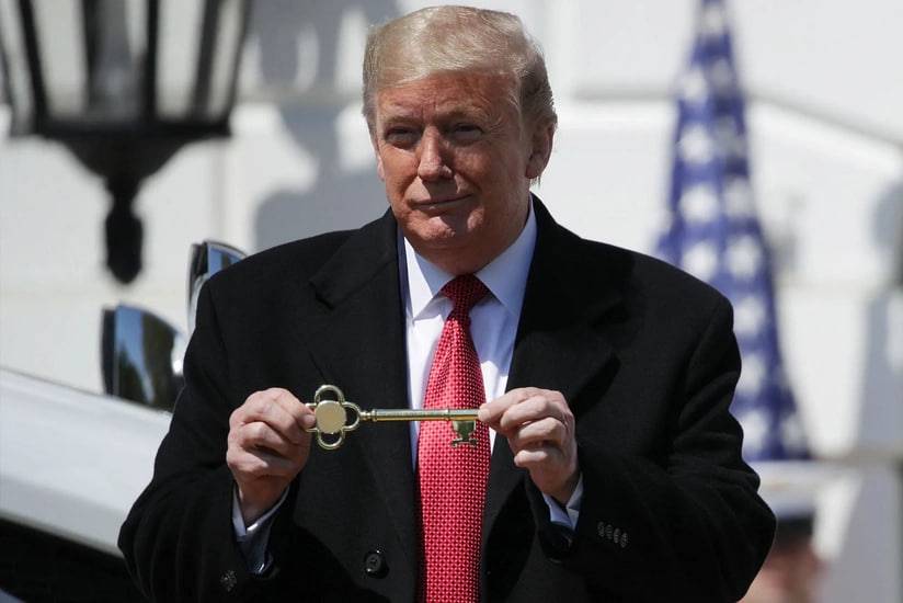 Трамп Қозоғистон президентига Оқ уй калитини совға қилди