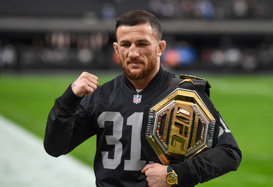 Мераб Двалишвили MMAJunkie талқинига кўра йилнинг энг яхши жангчиси деб топилди