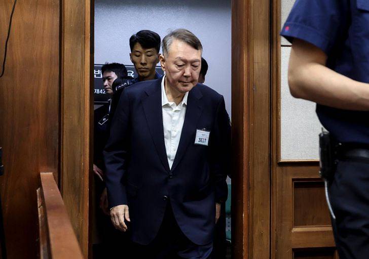 Janubiy Koreyaning sobiq prezidenti 10 yilga qamalishi mumkin