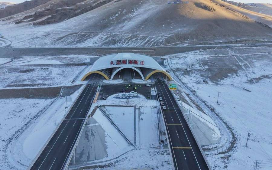Xitoyda tezyurar yo‘ldagi eng uzun tunnel ishga tushirildi