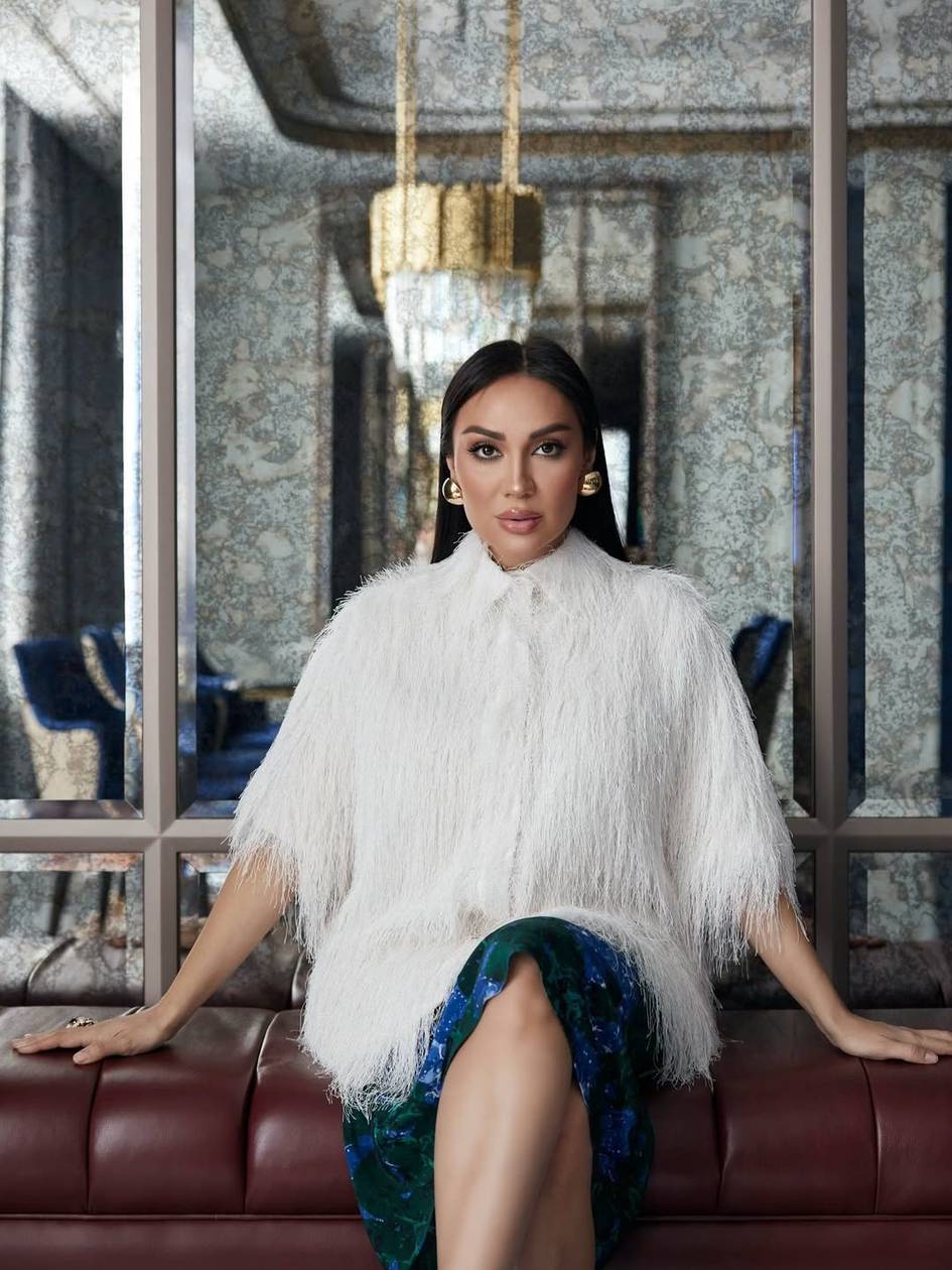 “25 йилдан бери ухламайман”. Муниса Ризаева гонорарининг қимматлиги ва эрининг бошқа давлатга кўчиб кетгани ҳақида