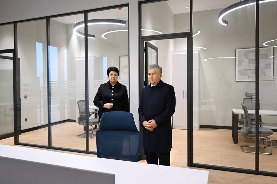 Shavkat Mirziyoyev Yangi Toshkentda barpo etilayotgan “Yangi Oʻzbekiston” universitetini koʻzdan kechirdi