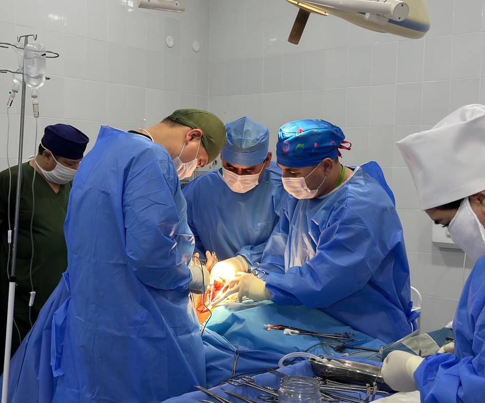 В Хорезме впервые успешно проведена трансплантация печени