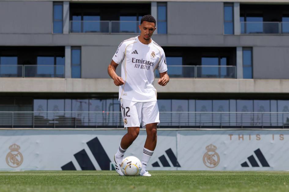 Александер-Арнольдга АПЛнинг 3 та клуби қизиқиш билдирмоқда