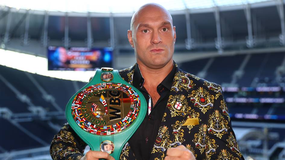 Тайсон Фьюри рингга қайтмоқда