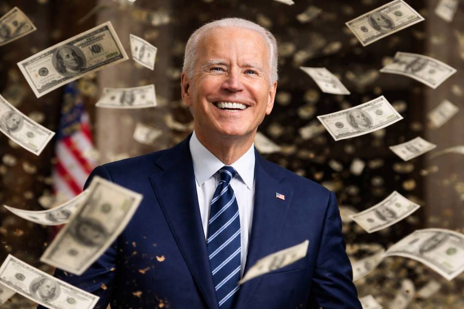 Байден қанча нафақа олиши маълум бўлди
