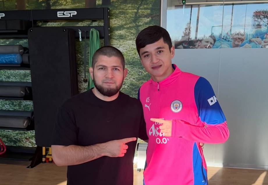 “Bir soat davomida umuman gapirmadi” — Habib Abduqodir Husanov bilan uchrashdi (foto)