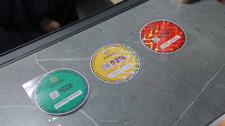 Avtomobillar uchun ekostikerlarni onlayn olish imkoni yaratildi