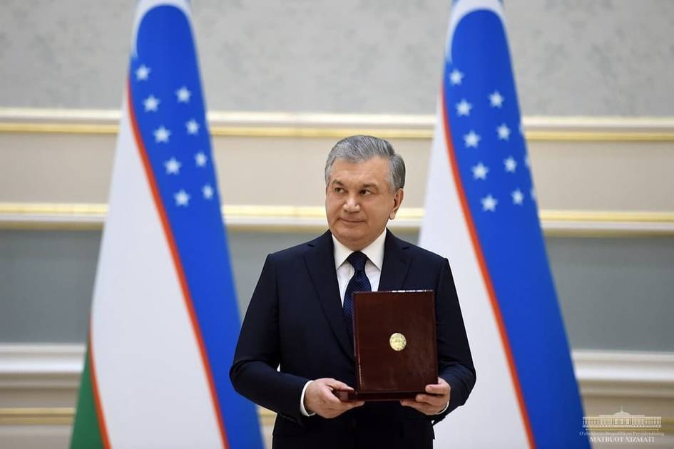 Shavkat Mirziyoyev prokuratura organlarining bir guruh xodimlarini mukofotladi
