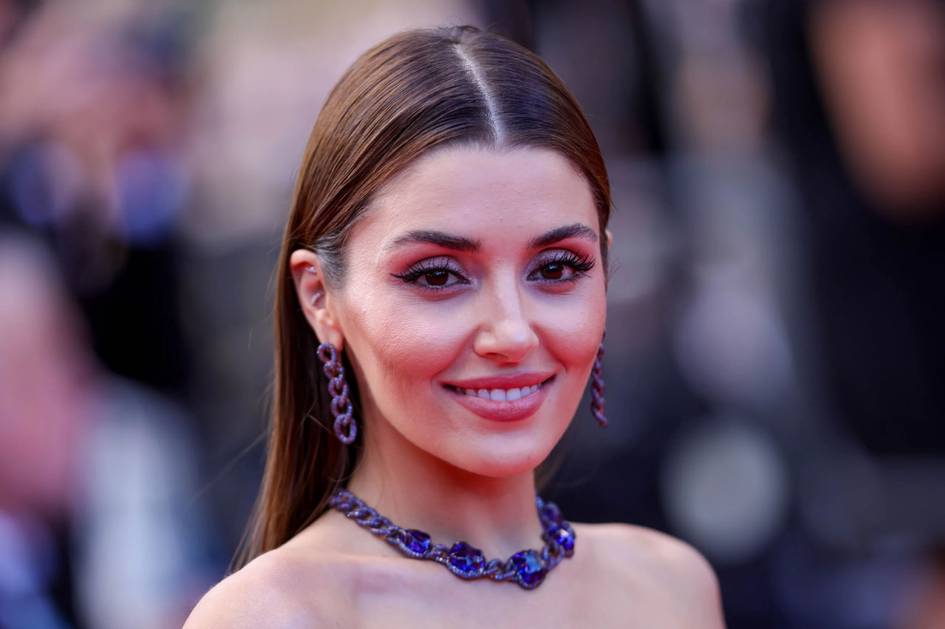 Муваффақият сири: Ҳанде Эрчел ва бошқа турк актрисалари кинодаги карьерасини қандай бошлаган?