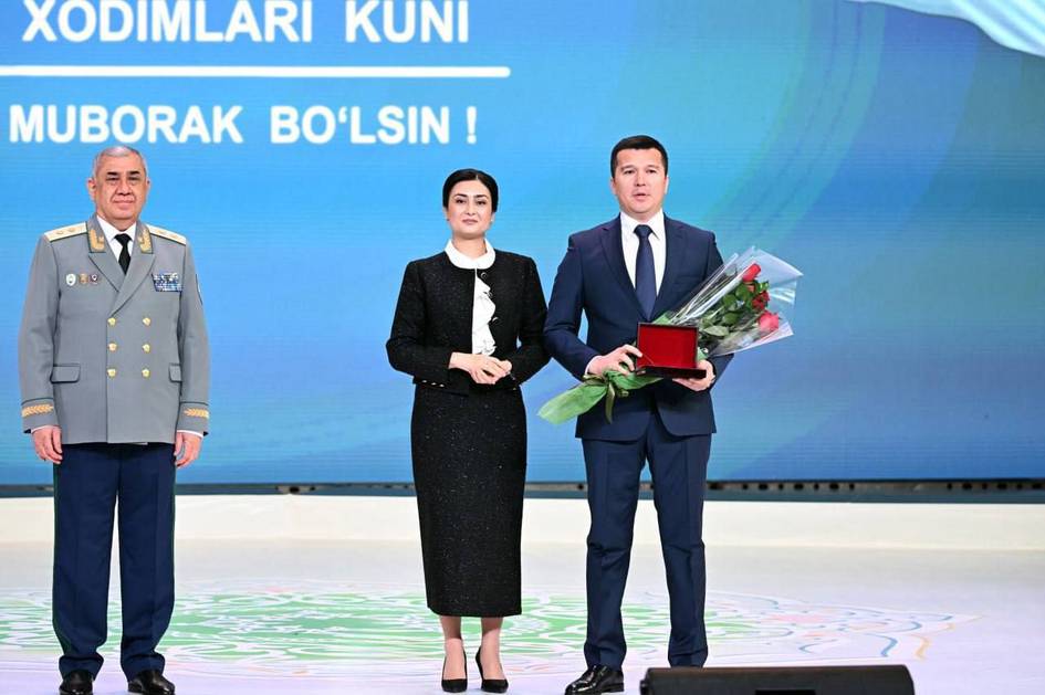 Prokuratura xodimlarining bir guruhiga orden va medallar topshirildi