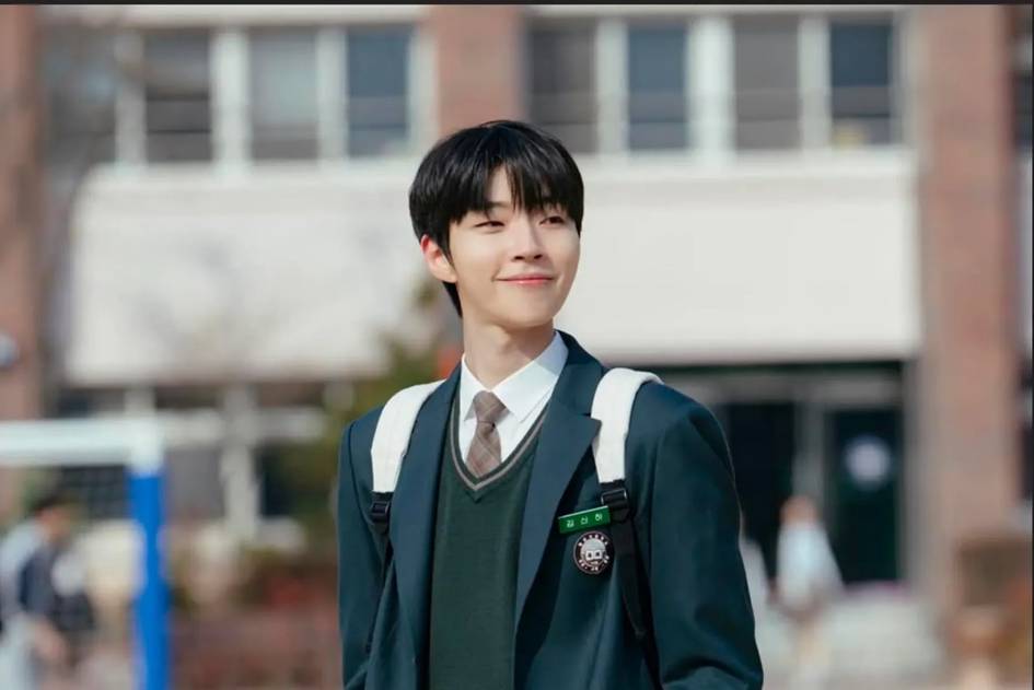 O‘ttiz yoshdan oshganda o‘smirlar rolini ijro etgan koreys aktyorlari