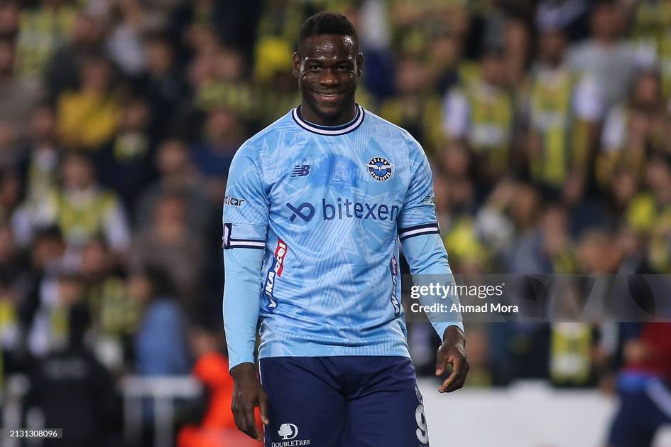 Марио Балотелли фаолиятидаги 13-клуб билан шартнома имзолади